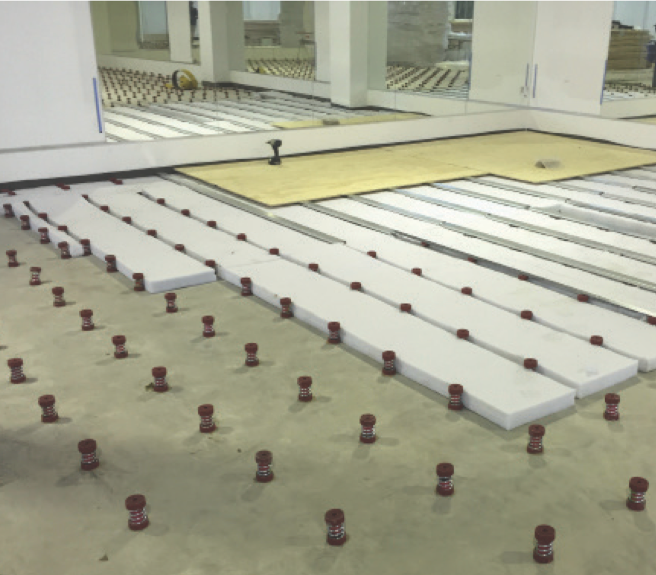 Heavy Weight Gym Floor Spring System with foam , metal channel and plywood