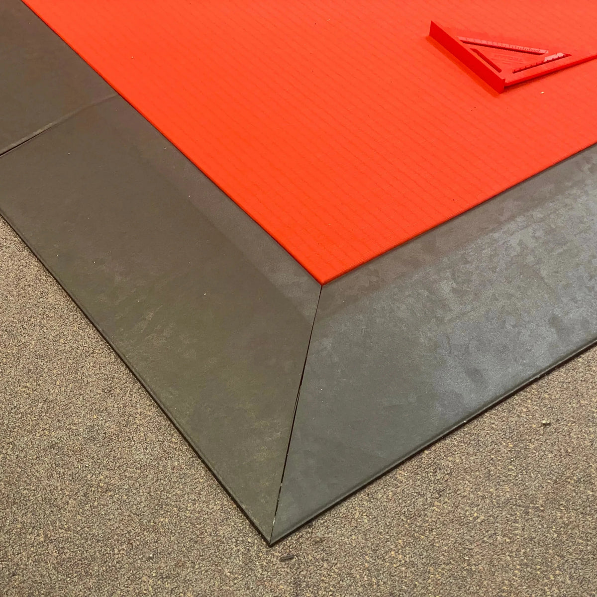 Legend 40mm Gym Tile Ramp 90 degree corner