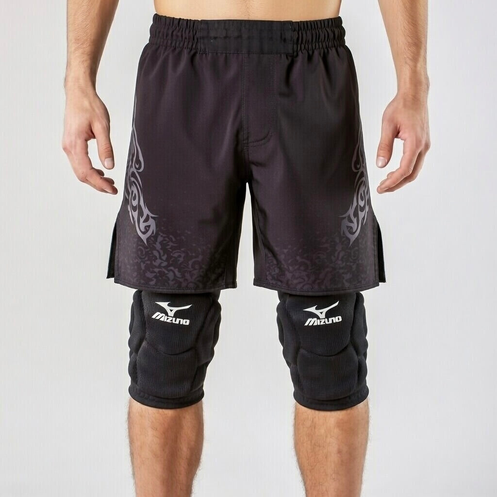 Mizuno Black Knee Pads on a MMA athlete